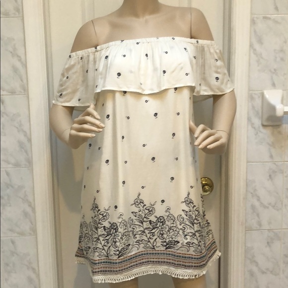 OFF SHOULDER IVORY BOHO STYLE DRESS - Picture 5 of 8